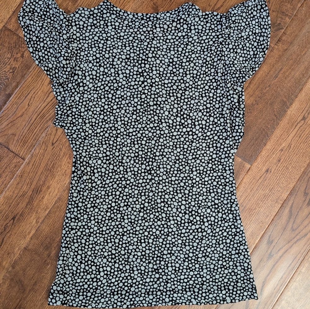 EUC Ladies Semi Sheer Black & White Flutter Sleeve Blouse The Limited Size Small - Picture 4 of 8